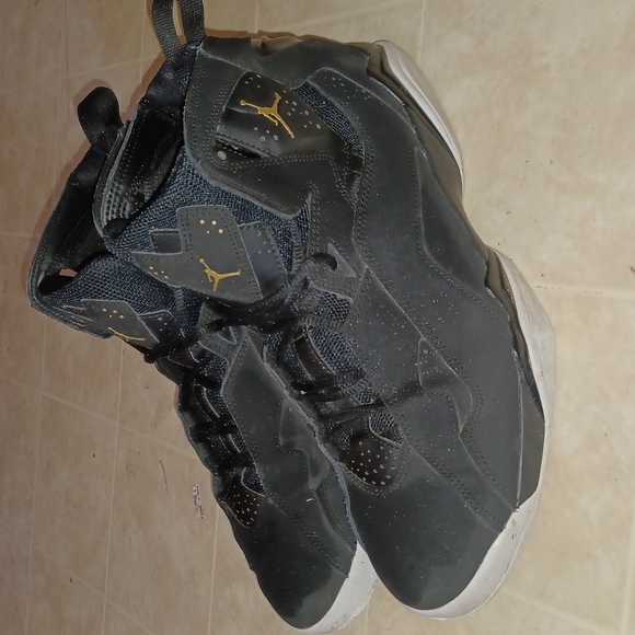 Jordan Tru flights - Picture 1 of 9
